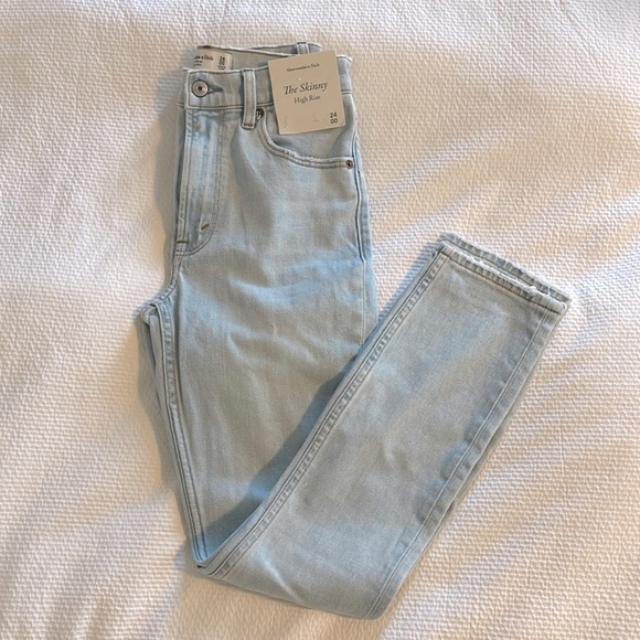 Abercrombie & Fitch Denim - Abercrombie & Fitch High Rise Skinny Jeans Size 24